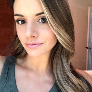 Meet your Posher, Abby